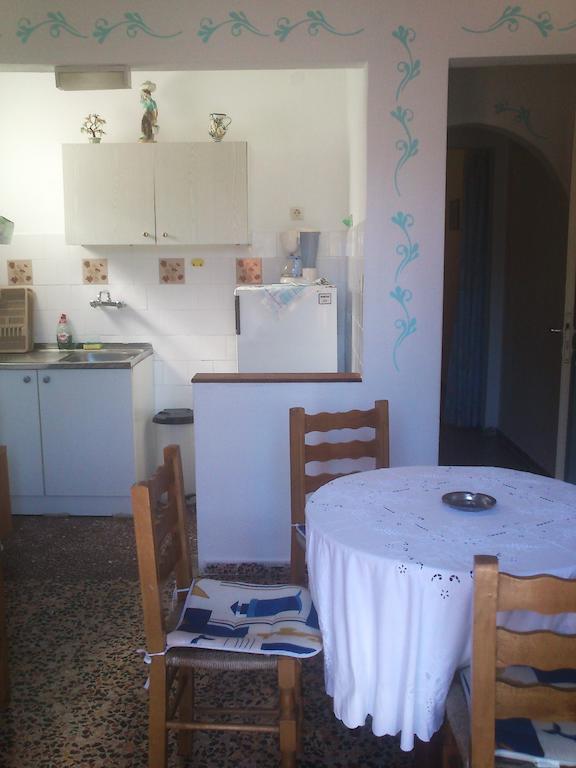 Magdalini Hotel Votsi  Quarto foto
